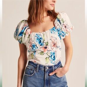 Abercrombie & Fitch Ruched Puff Sleeve Scoopneck Top - M